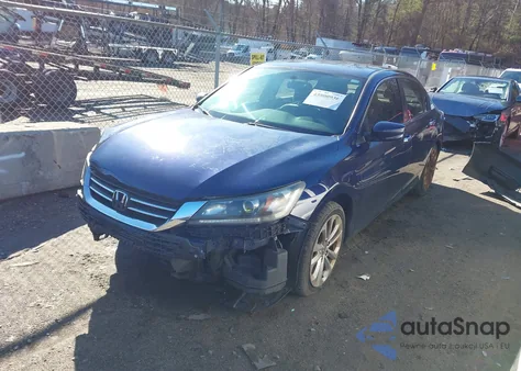 2013 Honda Accord Lx z USA, uszkodzony, nr VIN 1HGCR2F33DA011947
